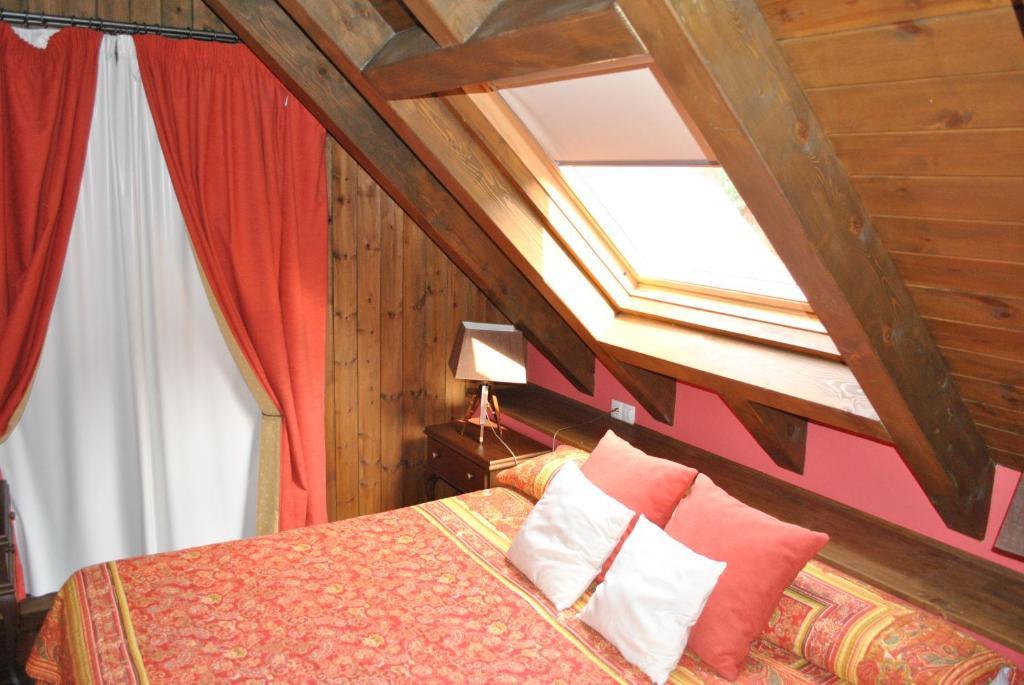 Tierras De Aran Hotel Betlan Room photo